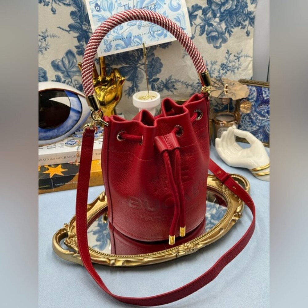 🆕 MARC JACOBS 🧿 NWT The Leather Bucket Bag, Red Leather - Picture 8 of 16